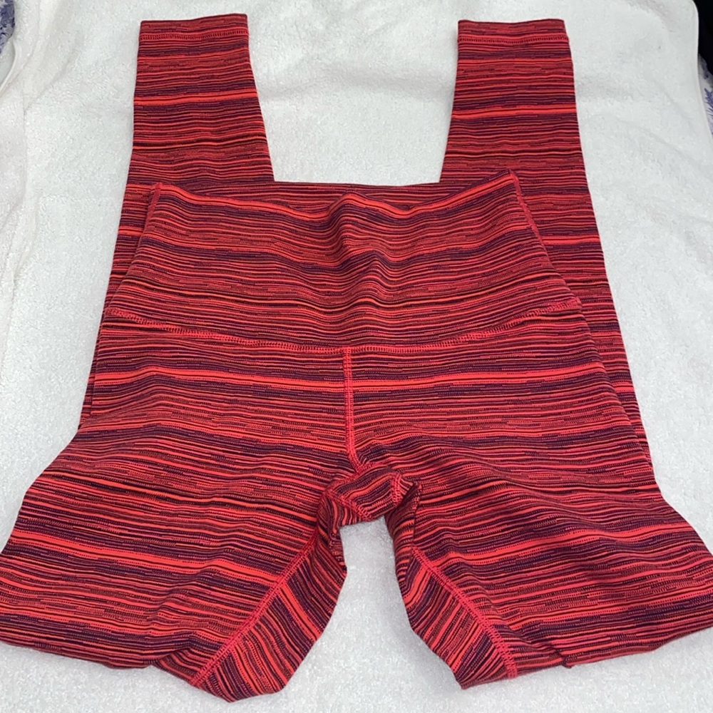 Lululemon leggings wunder under